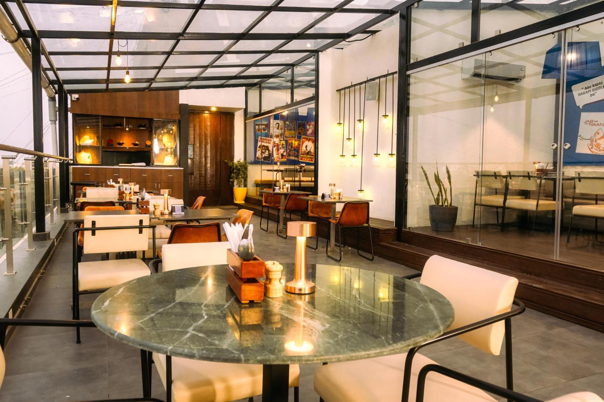 Marasa Sarovar Portico -Rajkot Eksteriør billede